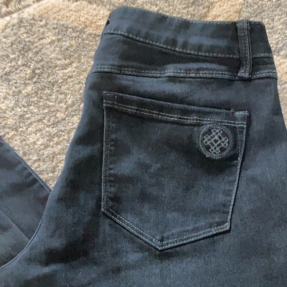 Laurie Felt Silky Denim Center Seam Ankle-Petite - Picture 4 of 9